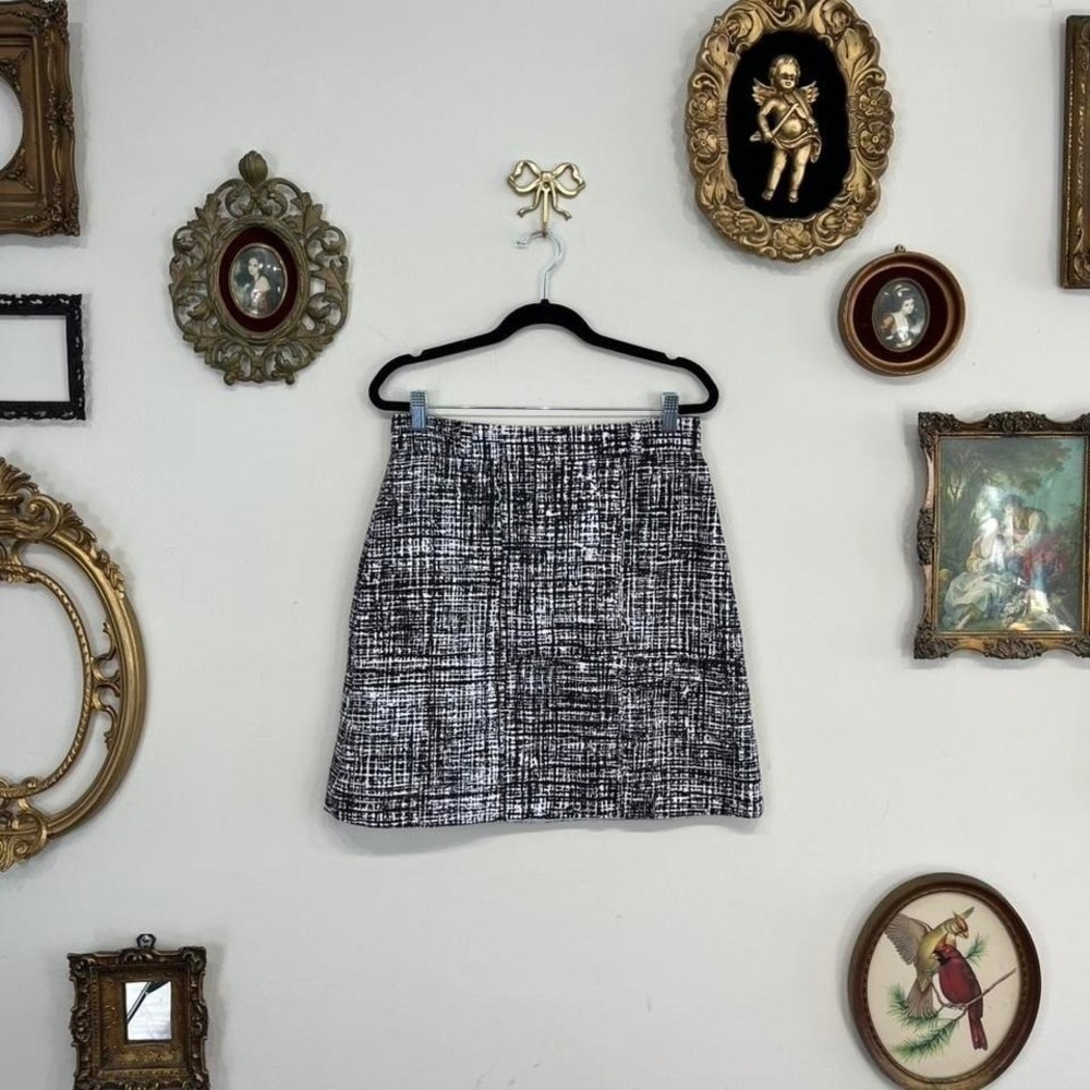 Kate Spade Black & White Textured Mini Skirt – Size 6